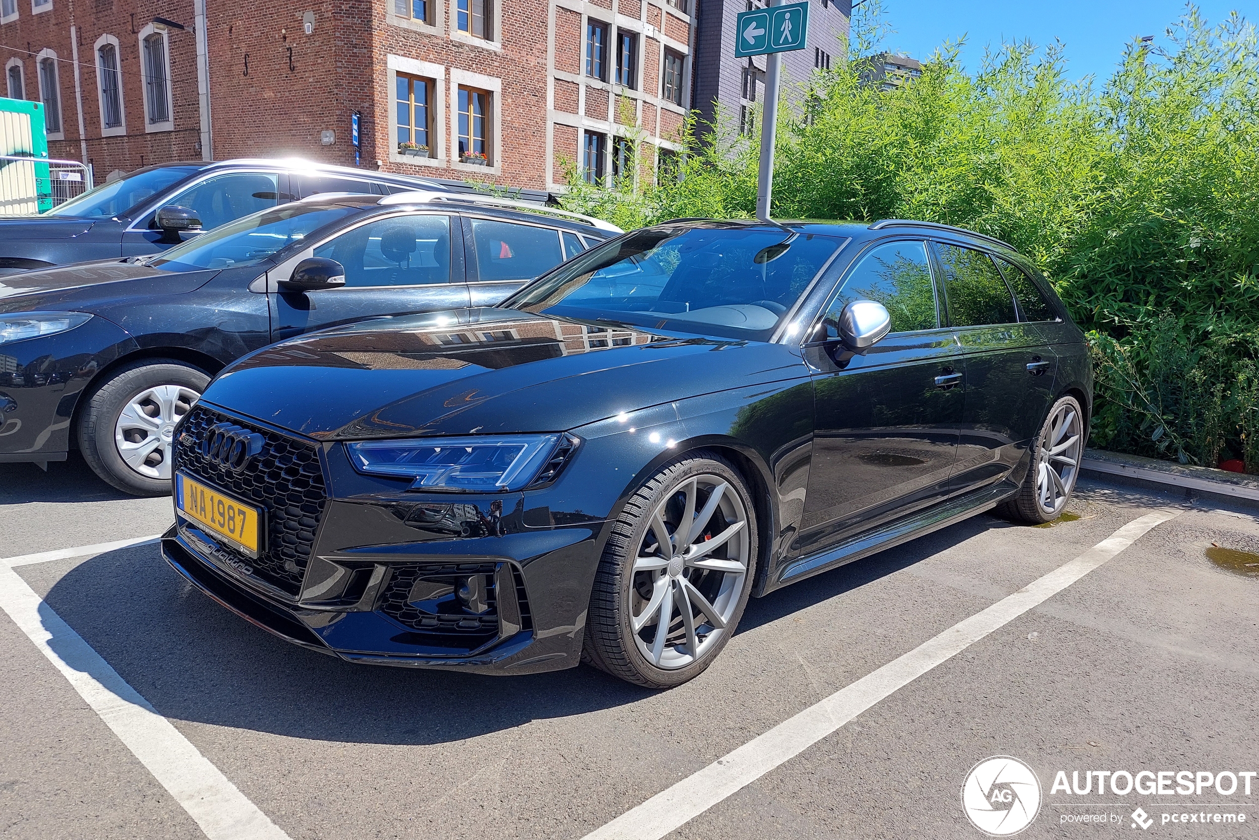 Audi RS4 Avant B9