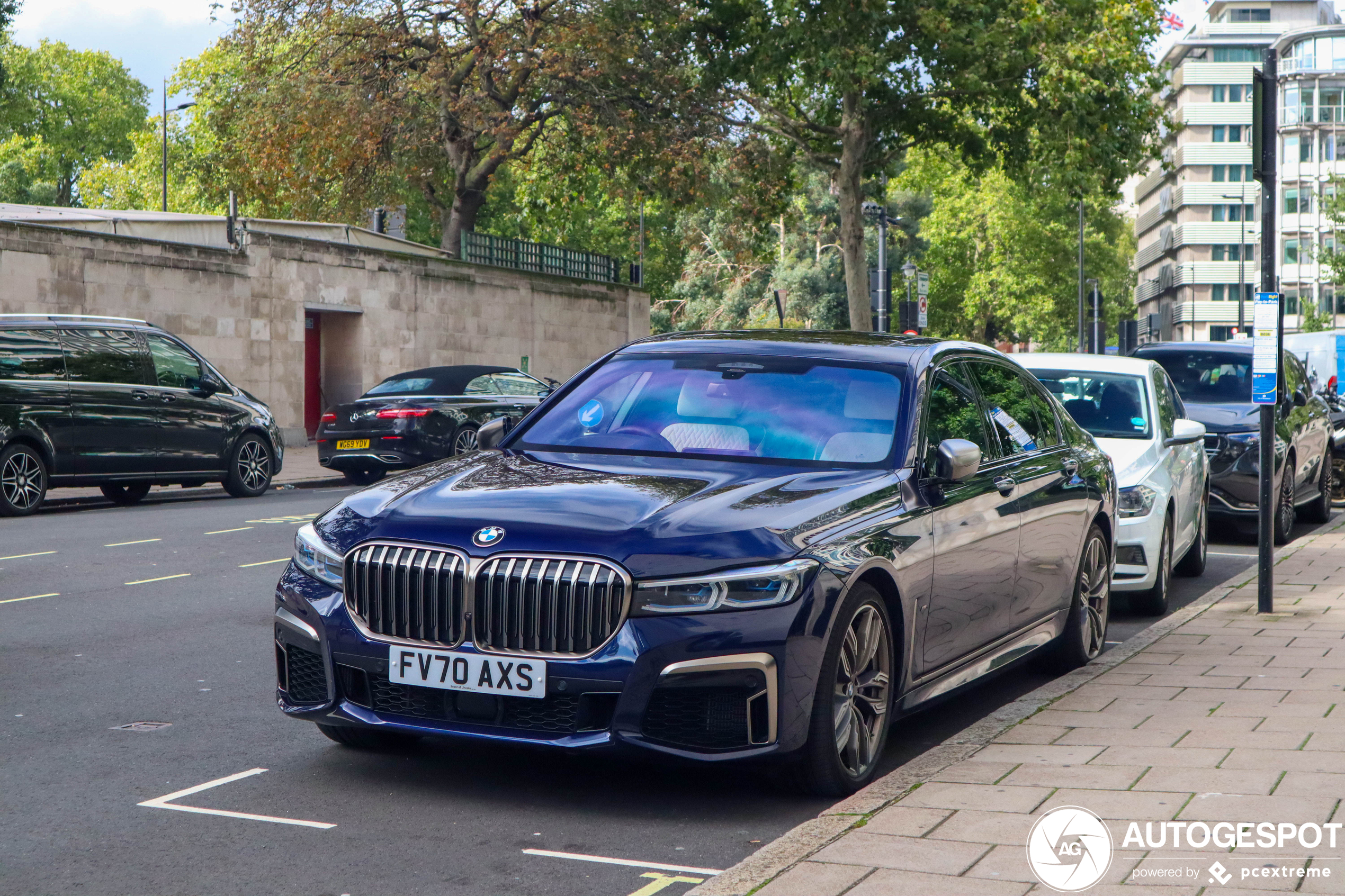 BMW M760Li xDrive 2019