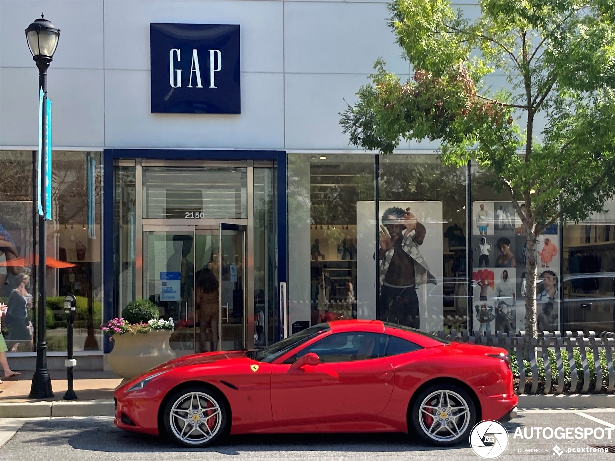 Ferrari California T