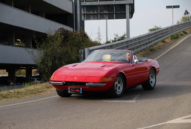 Ferrari 365 GTS/4 Daytona