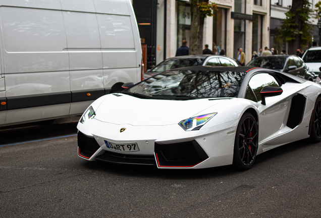 Lamborghini Aventador LP700-4 Pirelli Edition