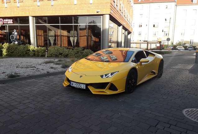 Lamborghini Huracán LP640-4 EVO