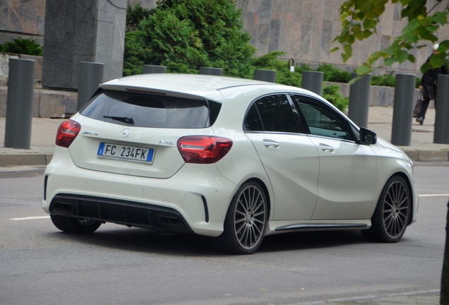 Mercedes-AMG A 45 W176 2015