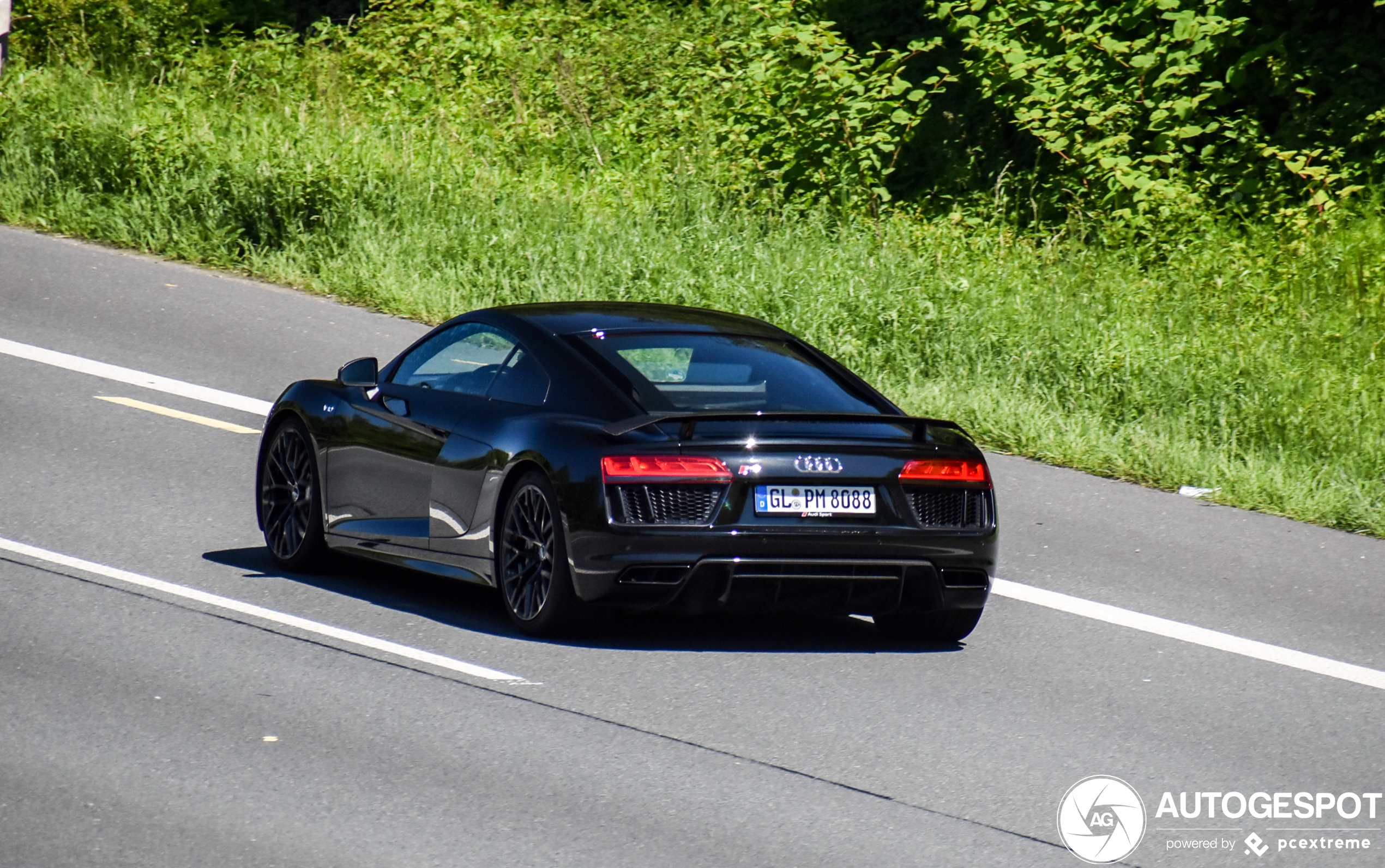 Audi R8 V10 Plus 2015