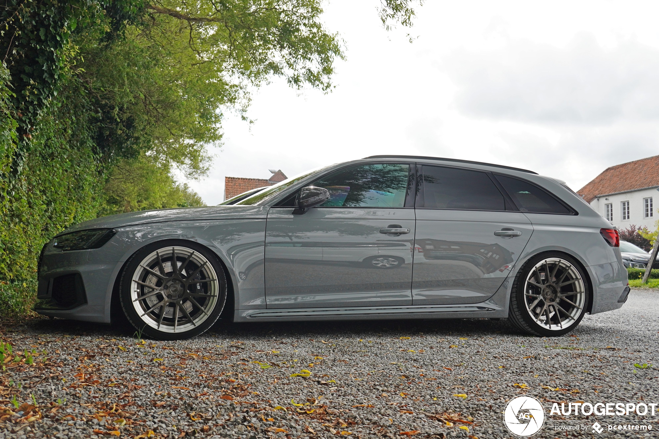 Audi RS4 Avant B9