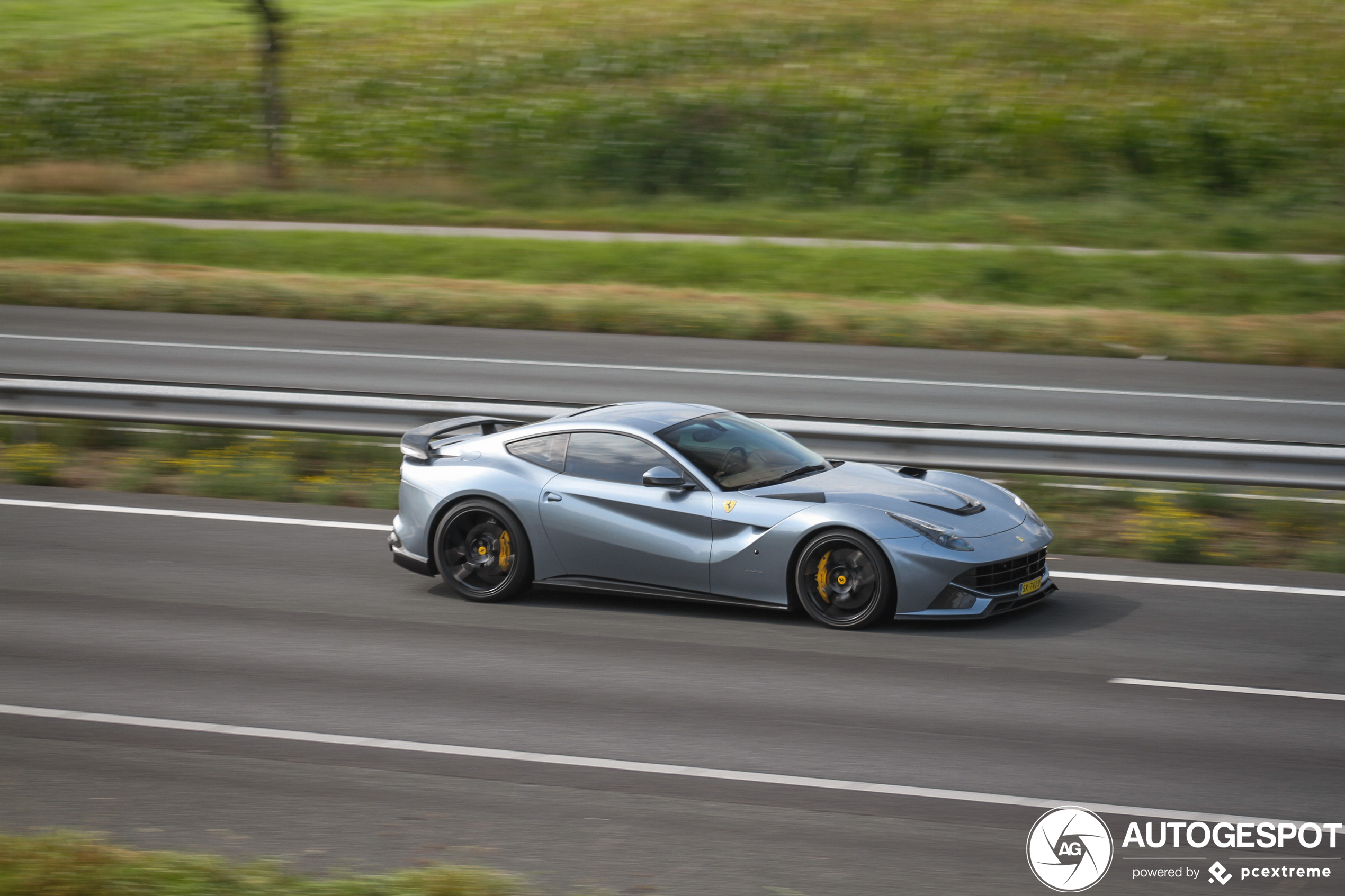 Ferrari F12berlinetta Novitec Rosso