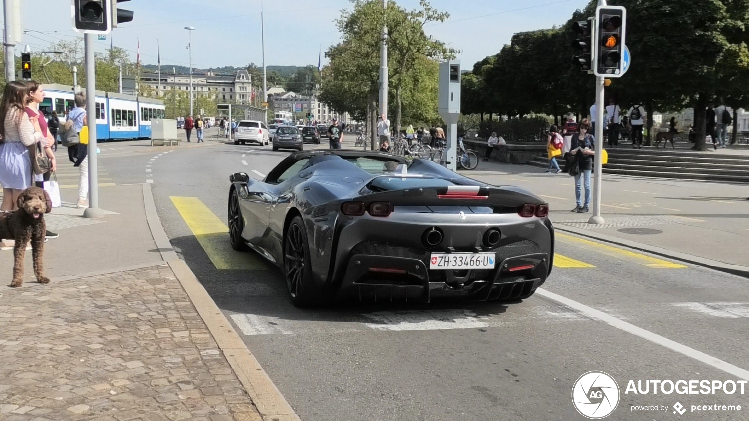 Ferrari SF90 Spider Assetto Fiorano is absurde cabrio