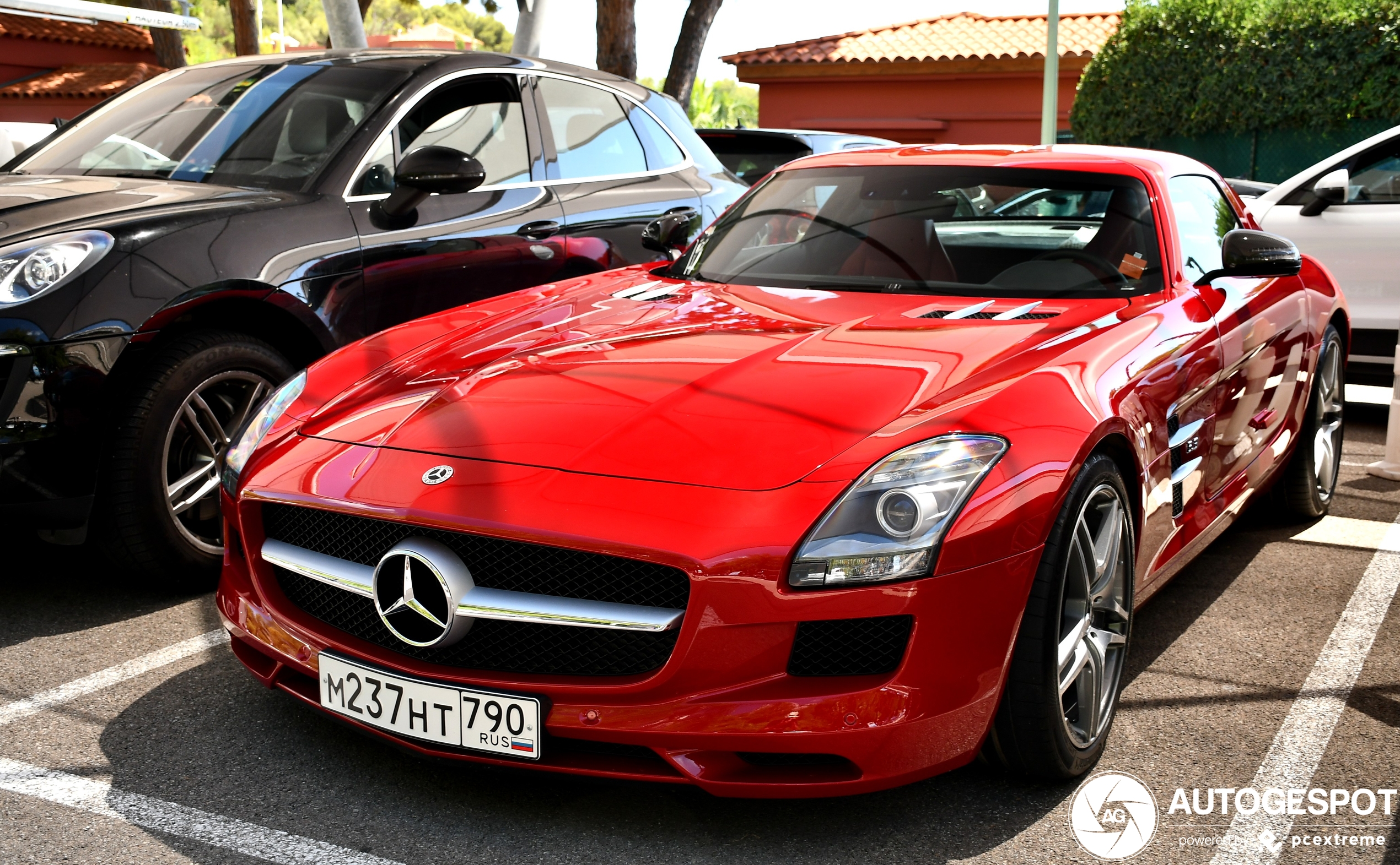 Mercedes-Benz SLS AMG