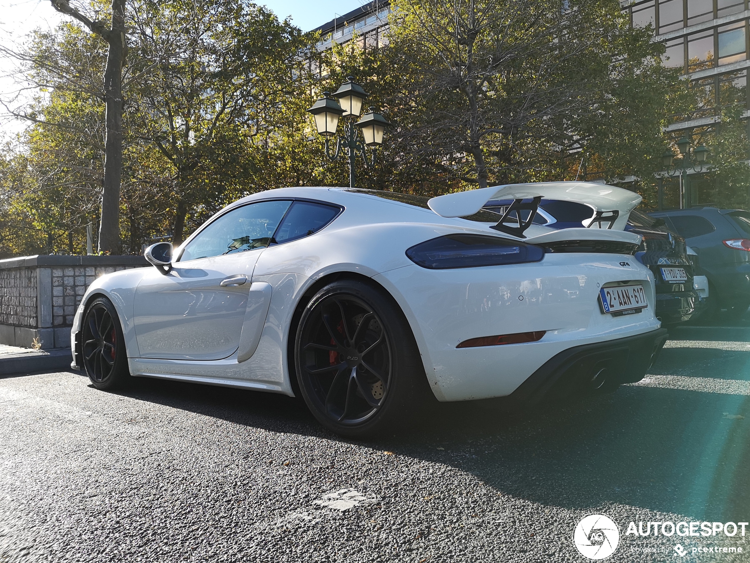 Porsche 718 Cayman GT4