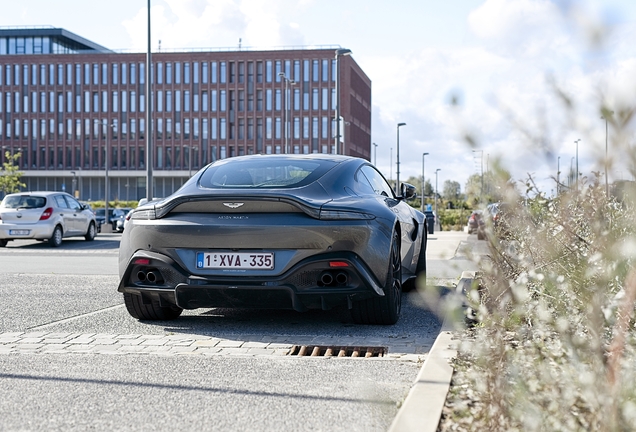 Aston Martin V8 Vantage 2018