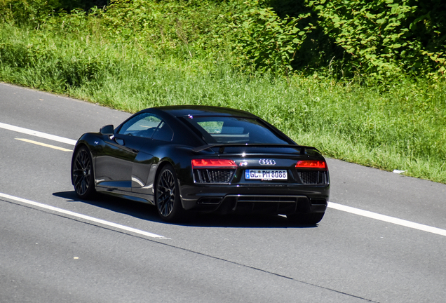 Audi R8 V10 Plus 2015