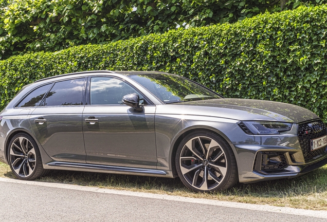 Audi RS4 Avant B9