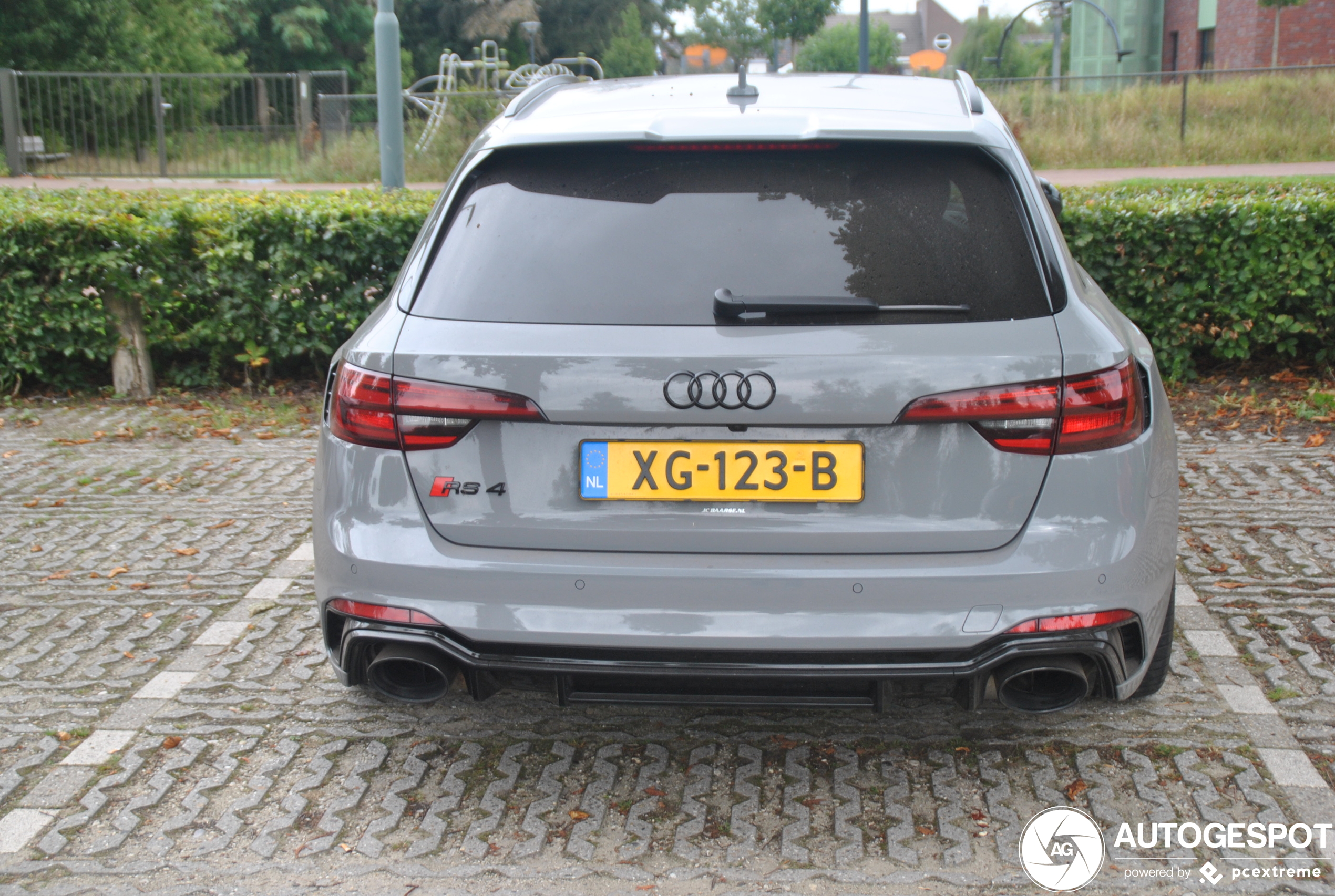 Audi RS4 Avant B9