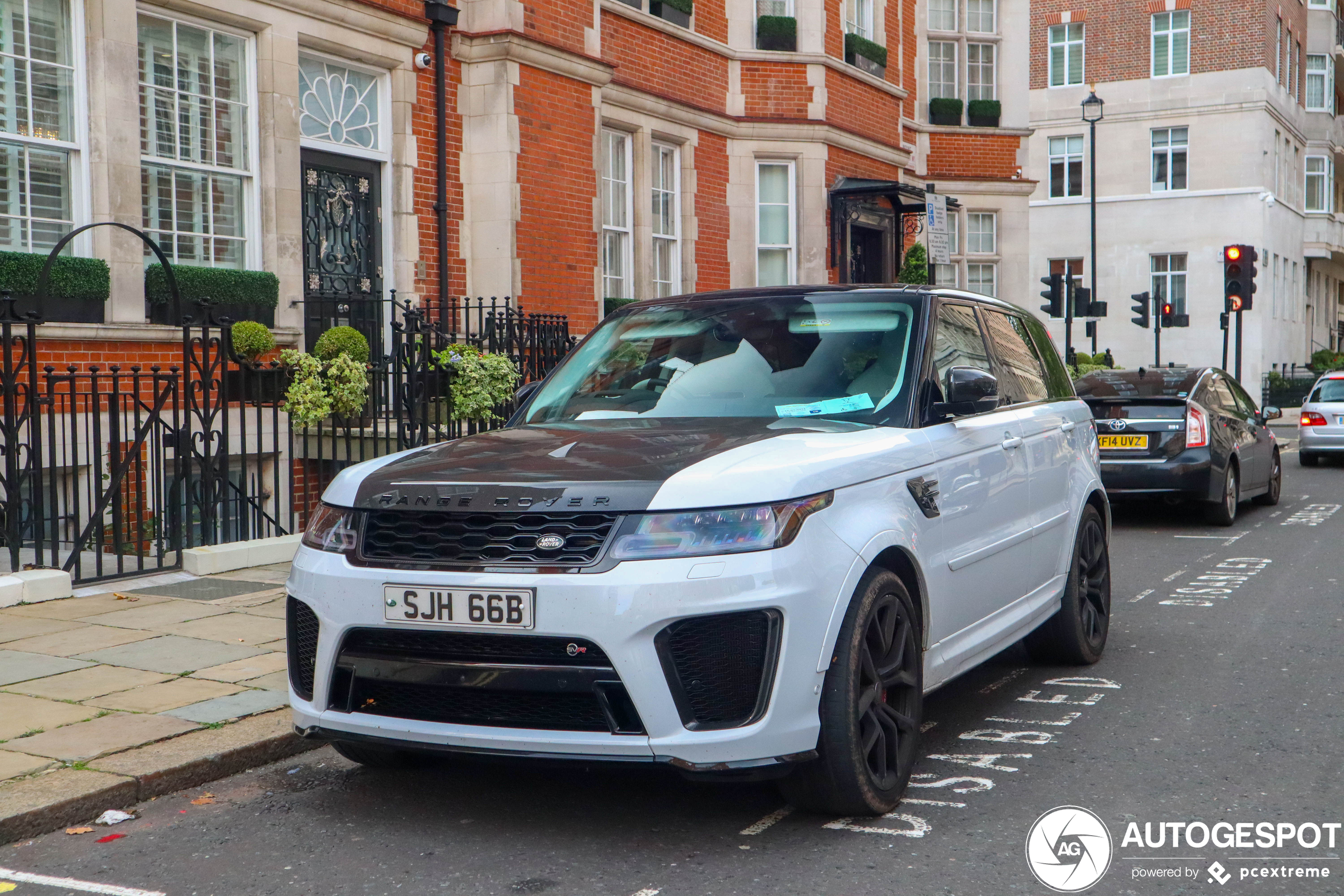 Land Rover Range Rover Sport SVR 2018 Carbon Edition