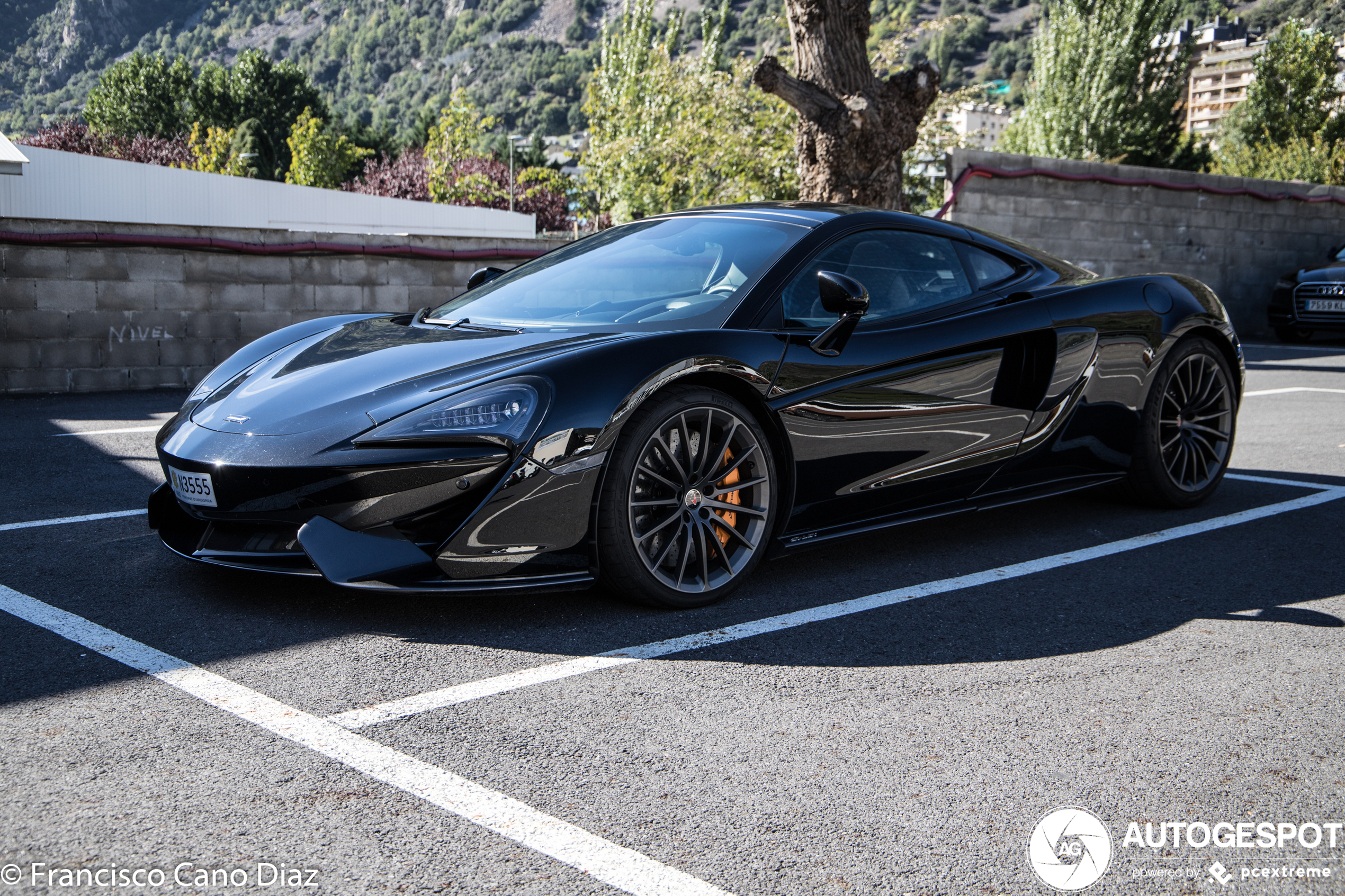 McLaren 570GT