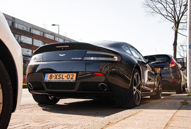 Aston Martin V12 Vantage