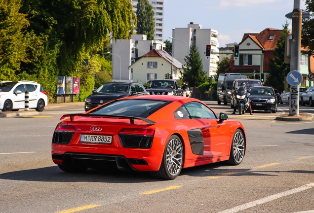 Audi R8 V10 Plus 2015