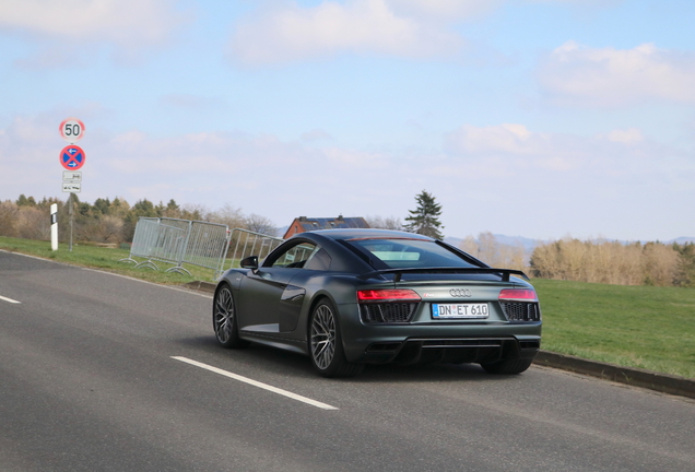 Audi R8 V10 Plus 2015