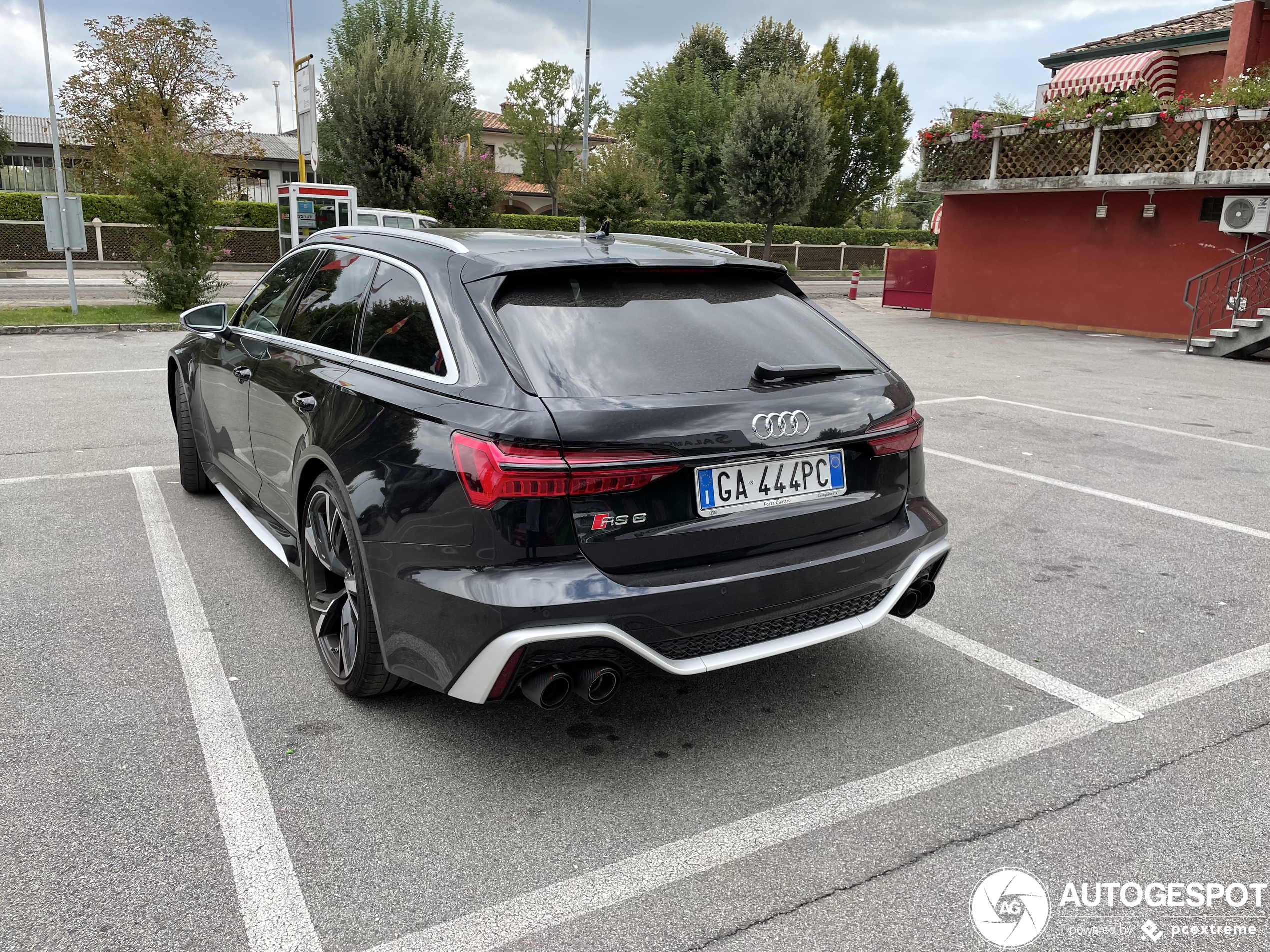 Audi RS6 Avant C8