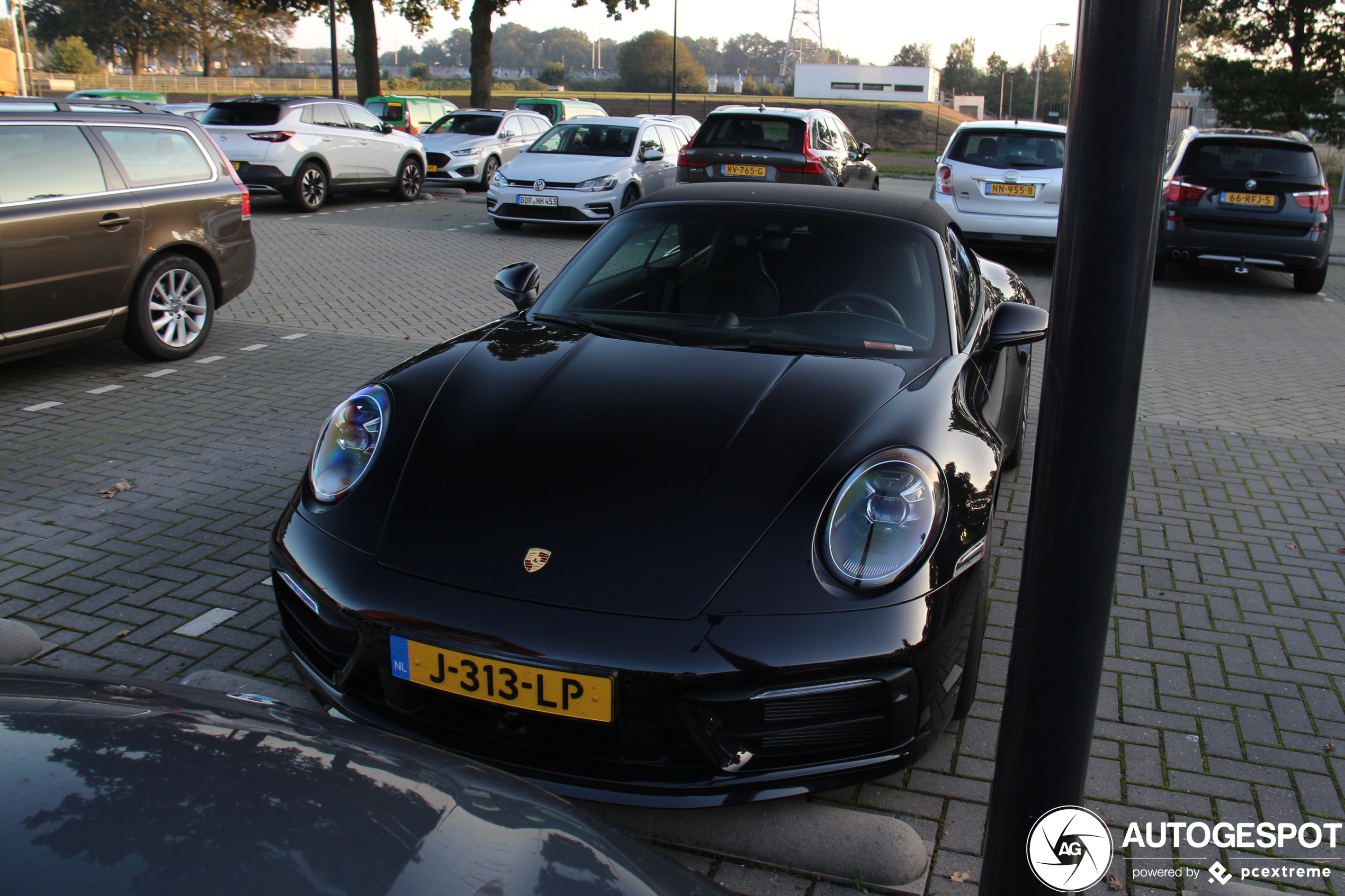 Porsche 992 Carrera 4S Cabriolet