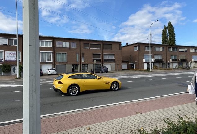 Ferrari GTC4Lusso T