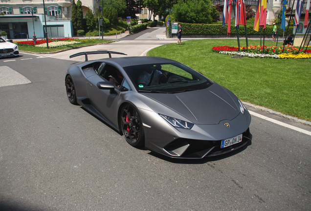 Lamborghini Huracán LP640-4 Performante