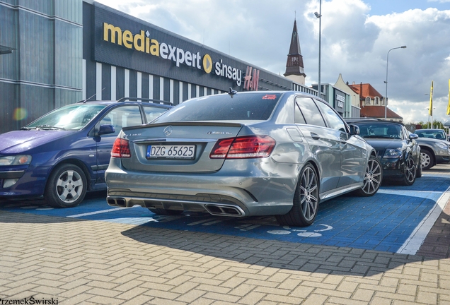 Mercedes-Benz E 63 AMG S W212