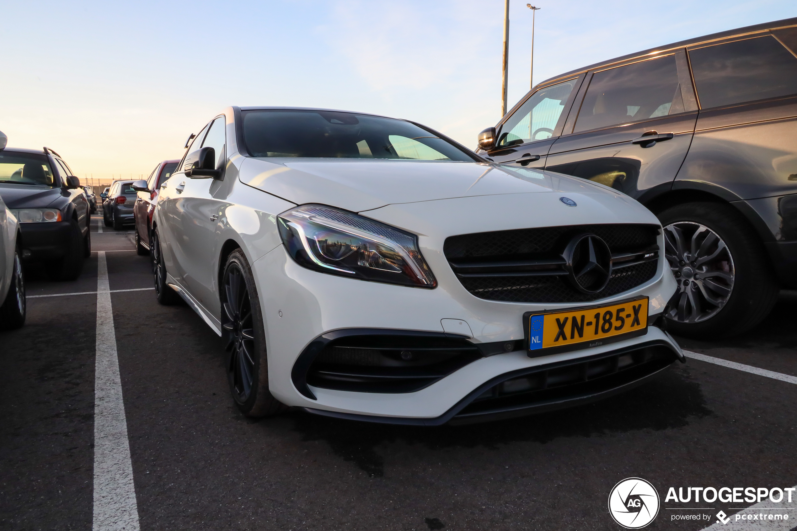 Mercedes-AMG A 45 W176 2015