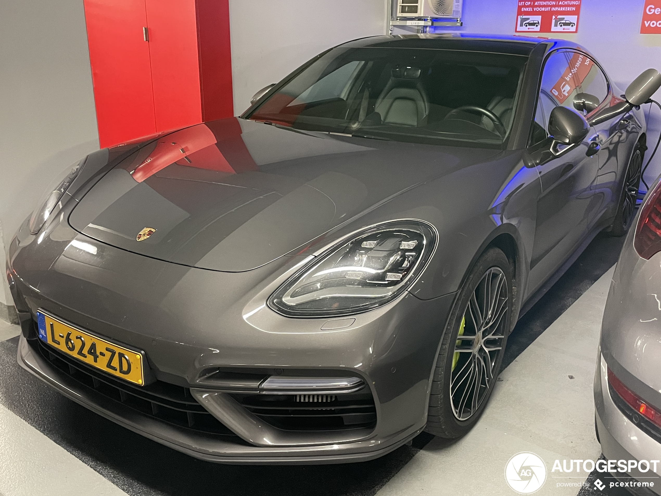 Porsche 971 Panamera Turbo S E-Hybrid