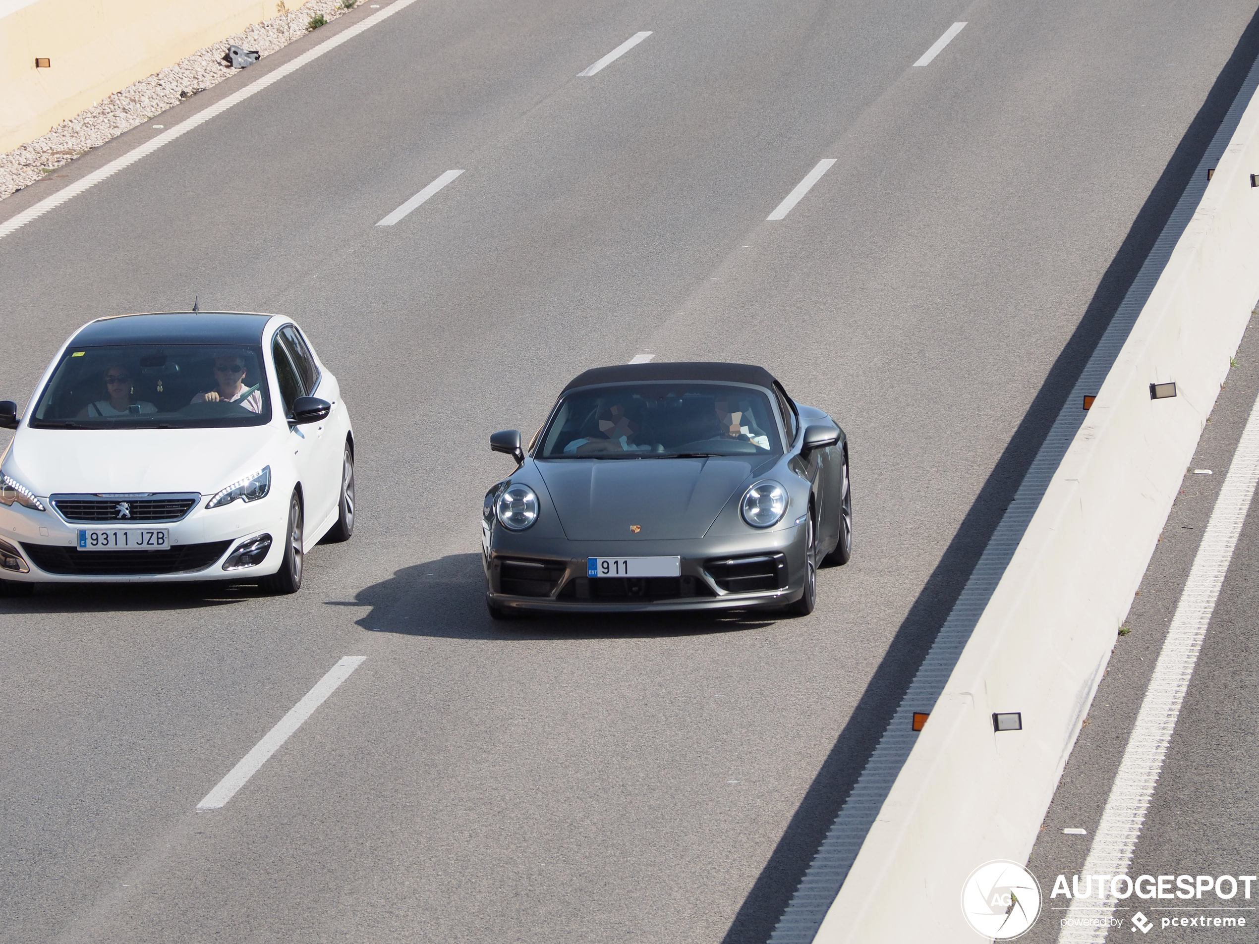 Porsche 992 Carrera 4S Cabriolet