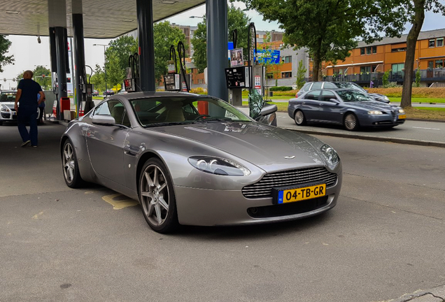 Aston Martin V8 Vantage