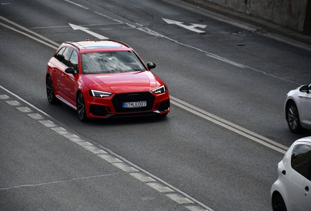 Audi RS4 Avant B9