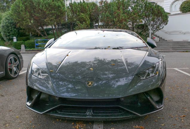 Lamborghini Huracán LP640-4 Performante