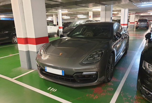 Porsche 971 Panamera Turbo