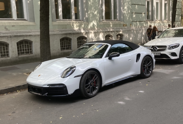 Porsche 992 Turbo Cabriolet