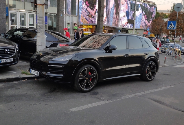 Porsche 9YA Cayenne GTS