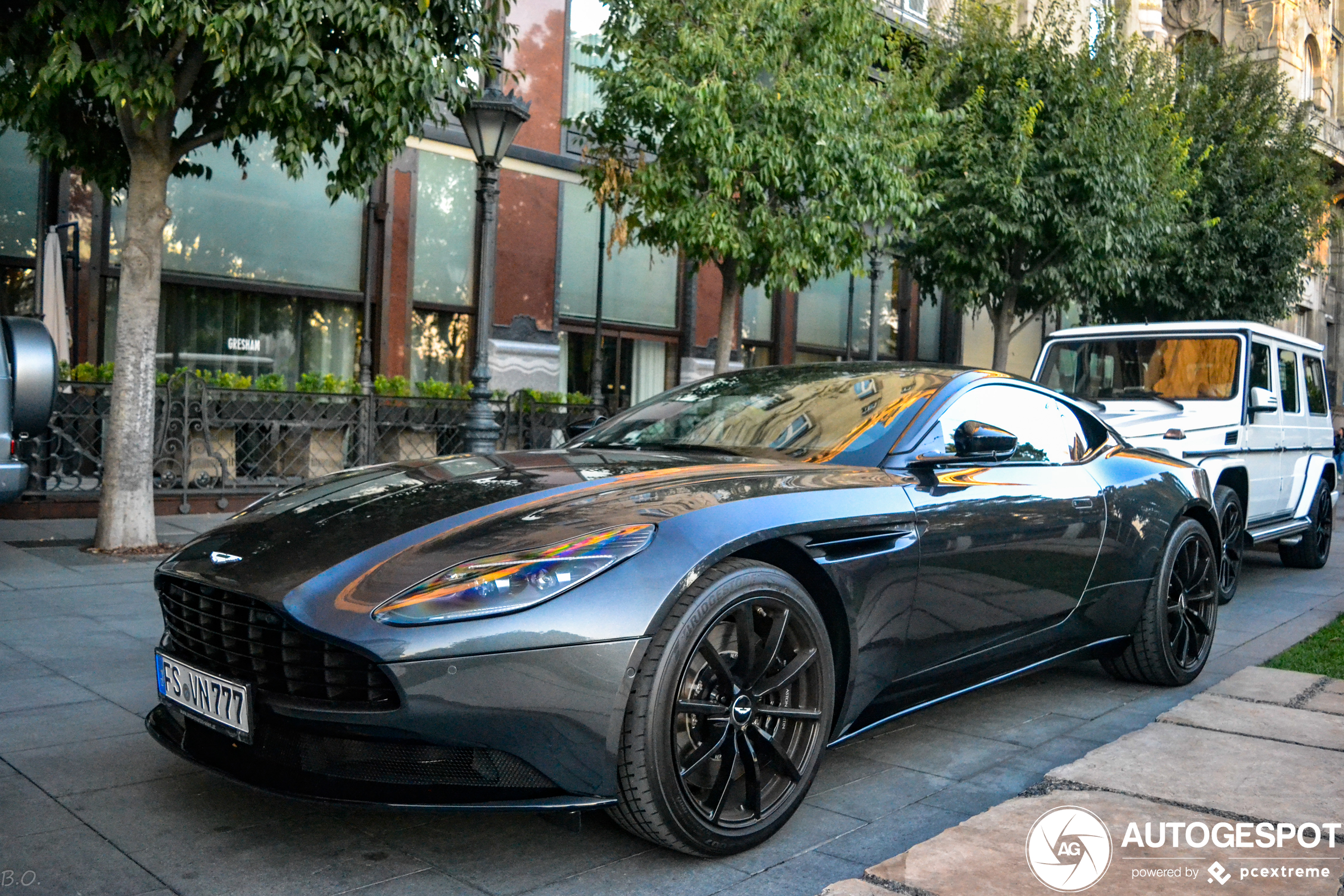 Aston Martin DB11 V8