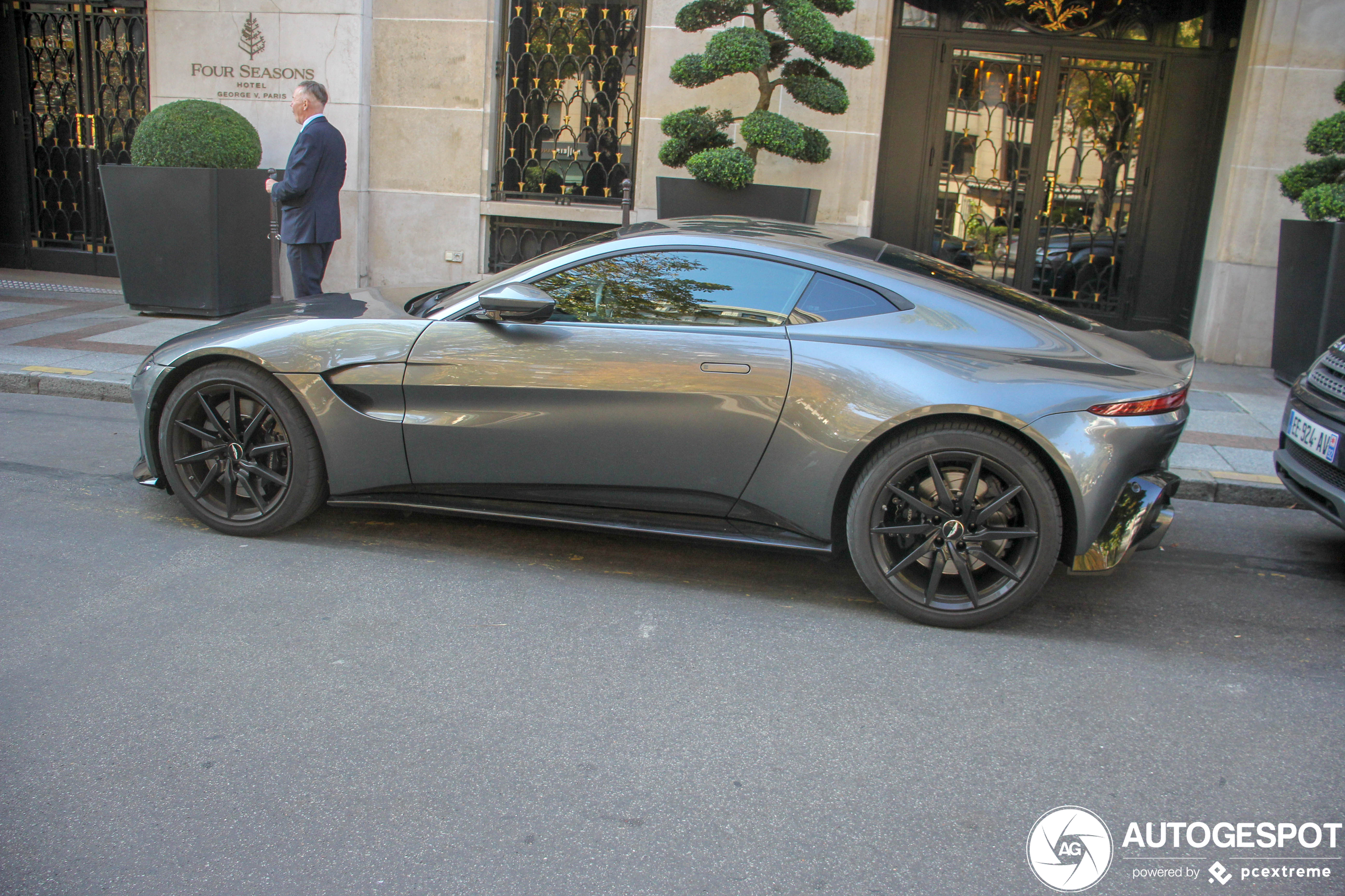 Aston Martin V8 Vantage 2018