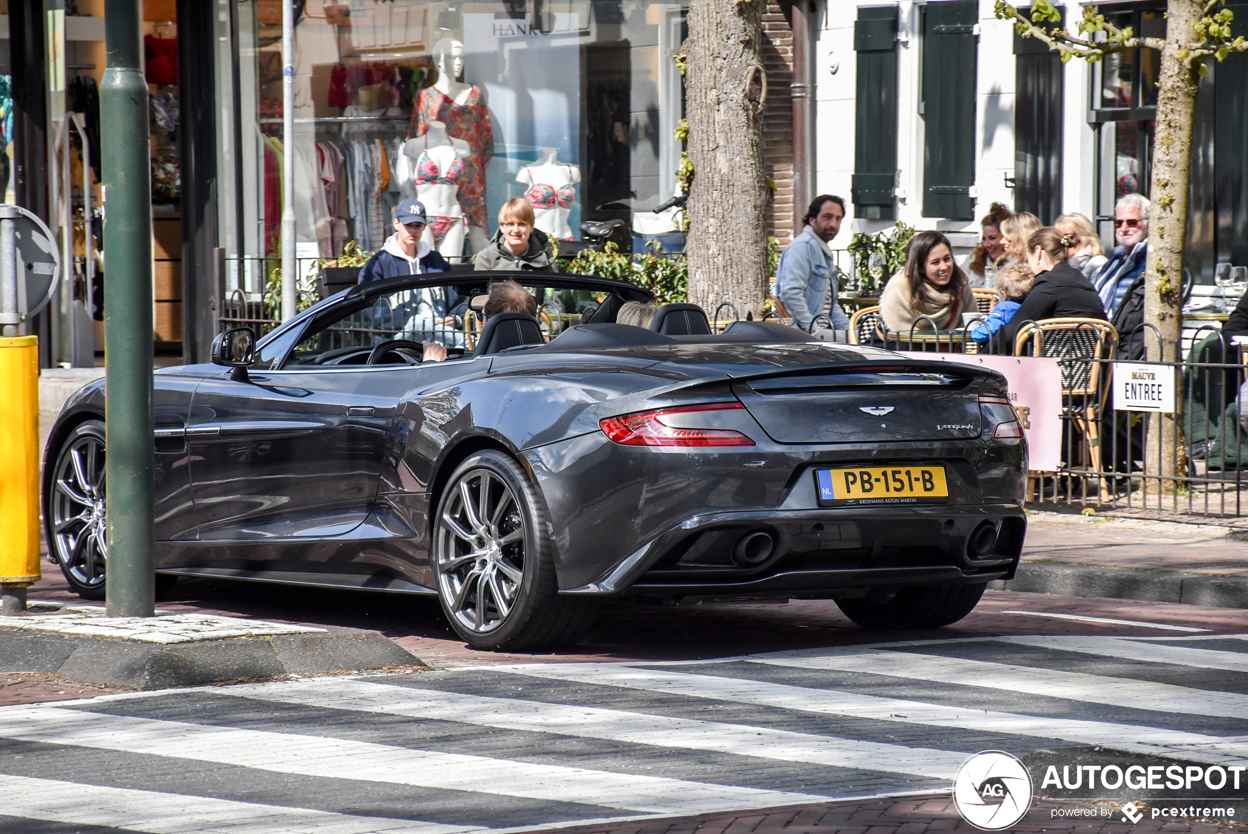 Aston Martin Vanquish Volante