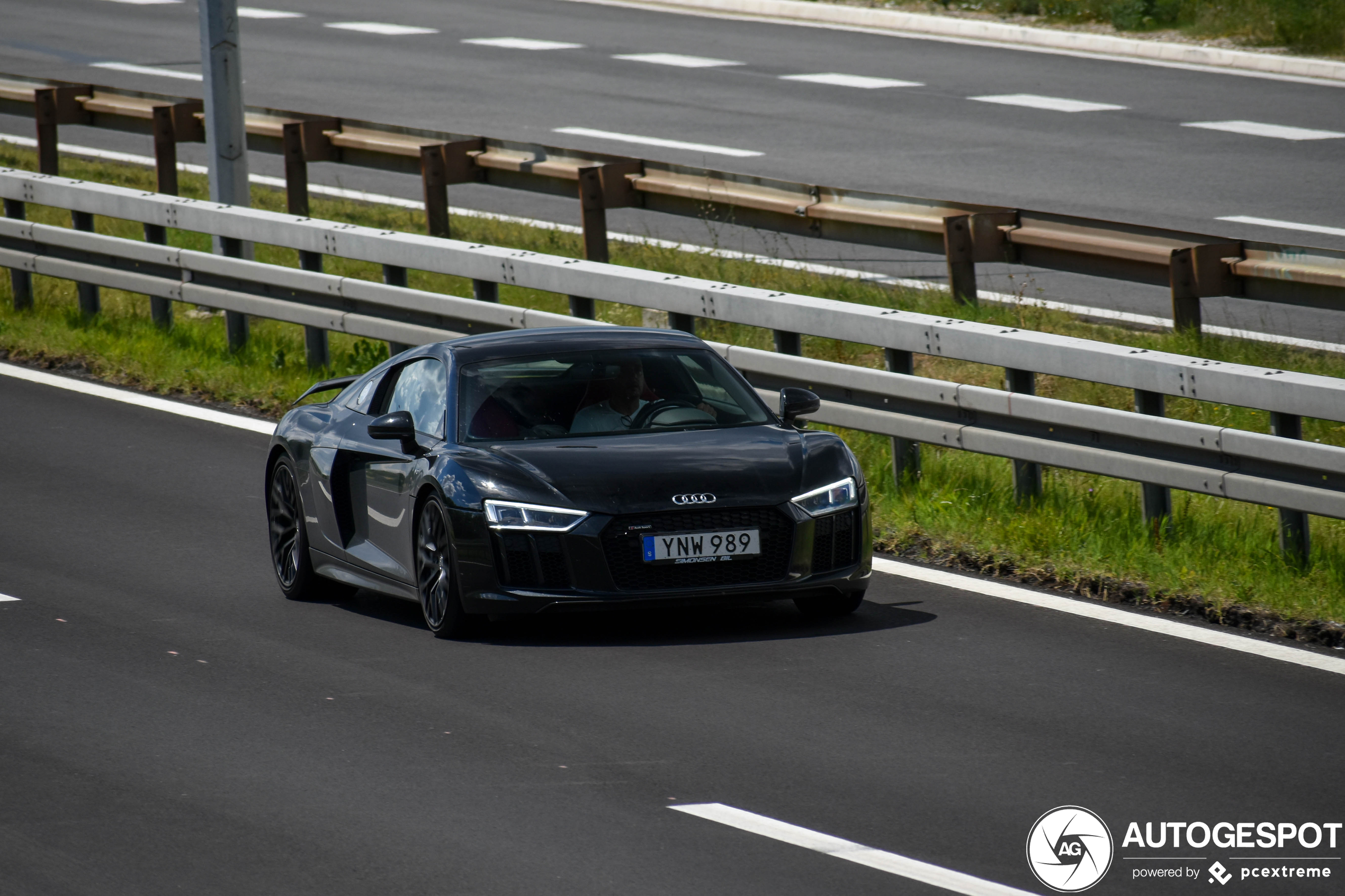 Audi R8 V10 Plus 2015