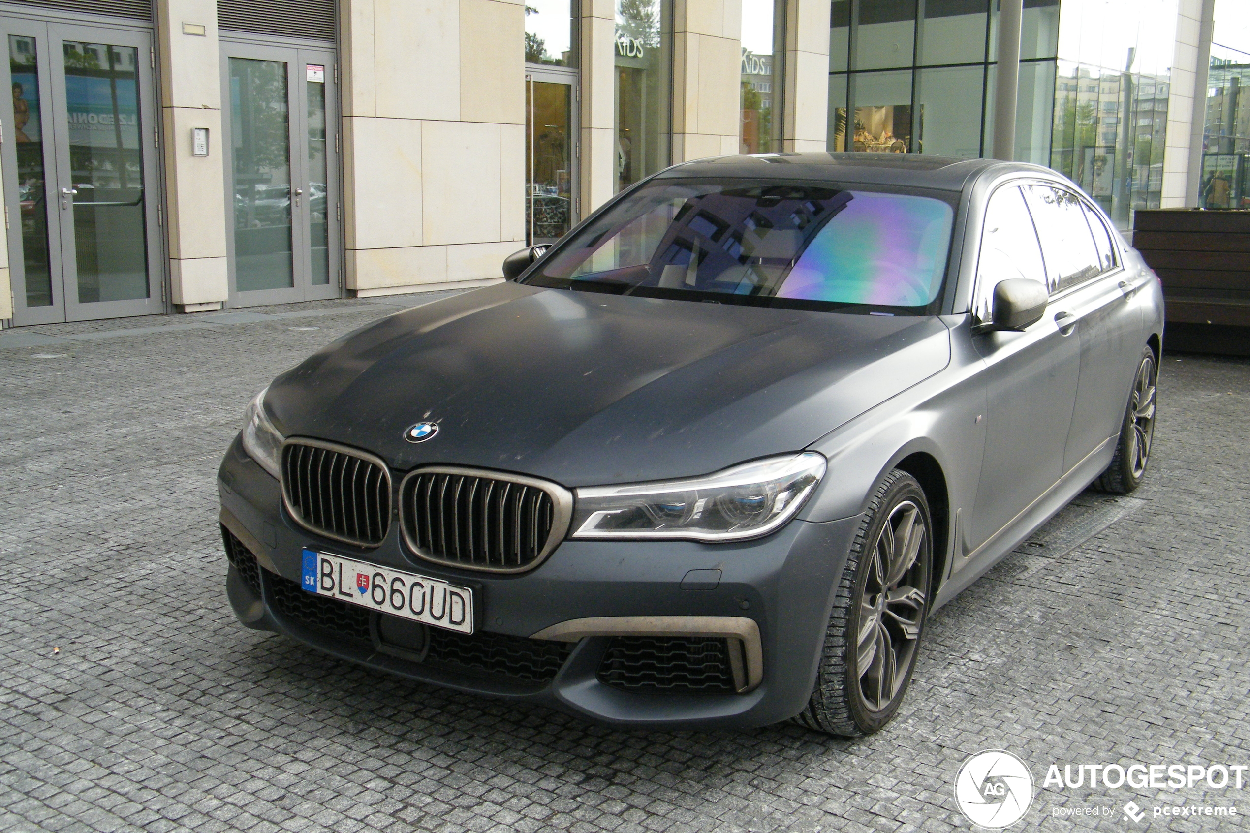 BMW M760Li xDrive