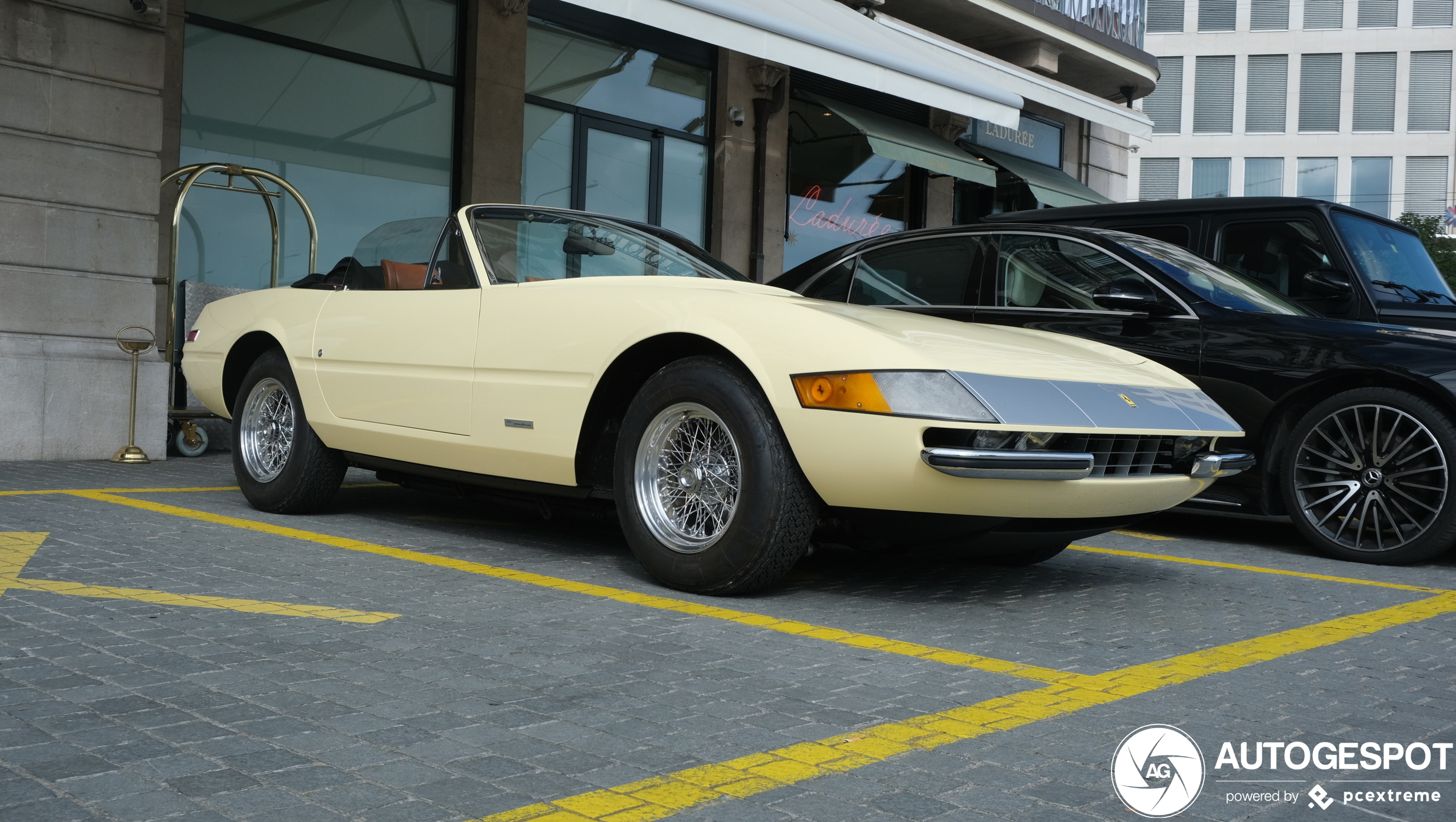 Ferrari 365 GTS/4 Daytona