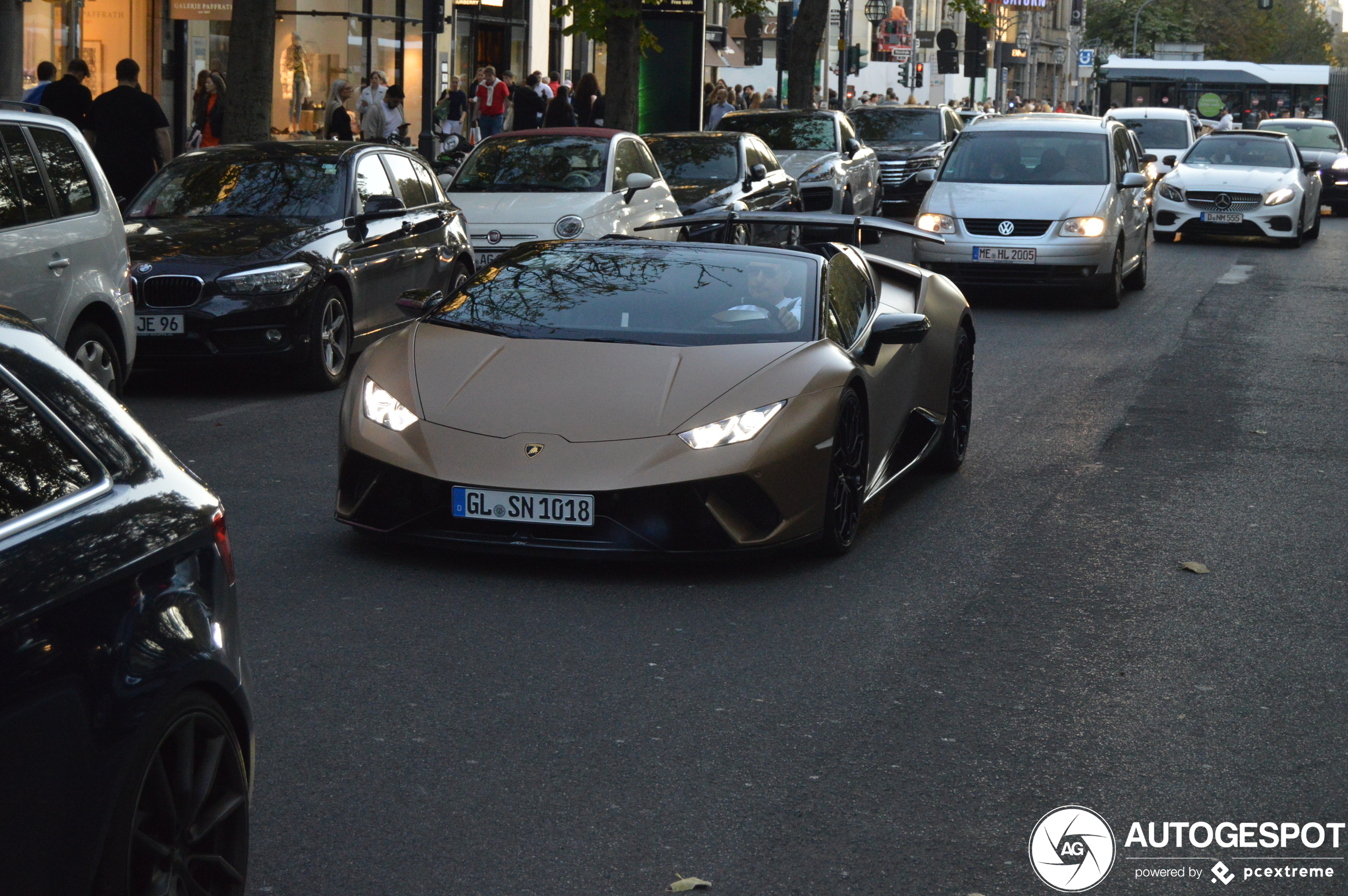 Lamborghini Huracán LP640-4 Performante Spyder