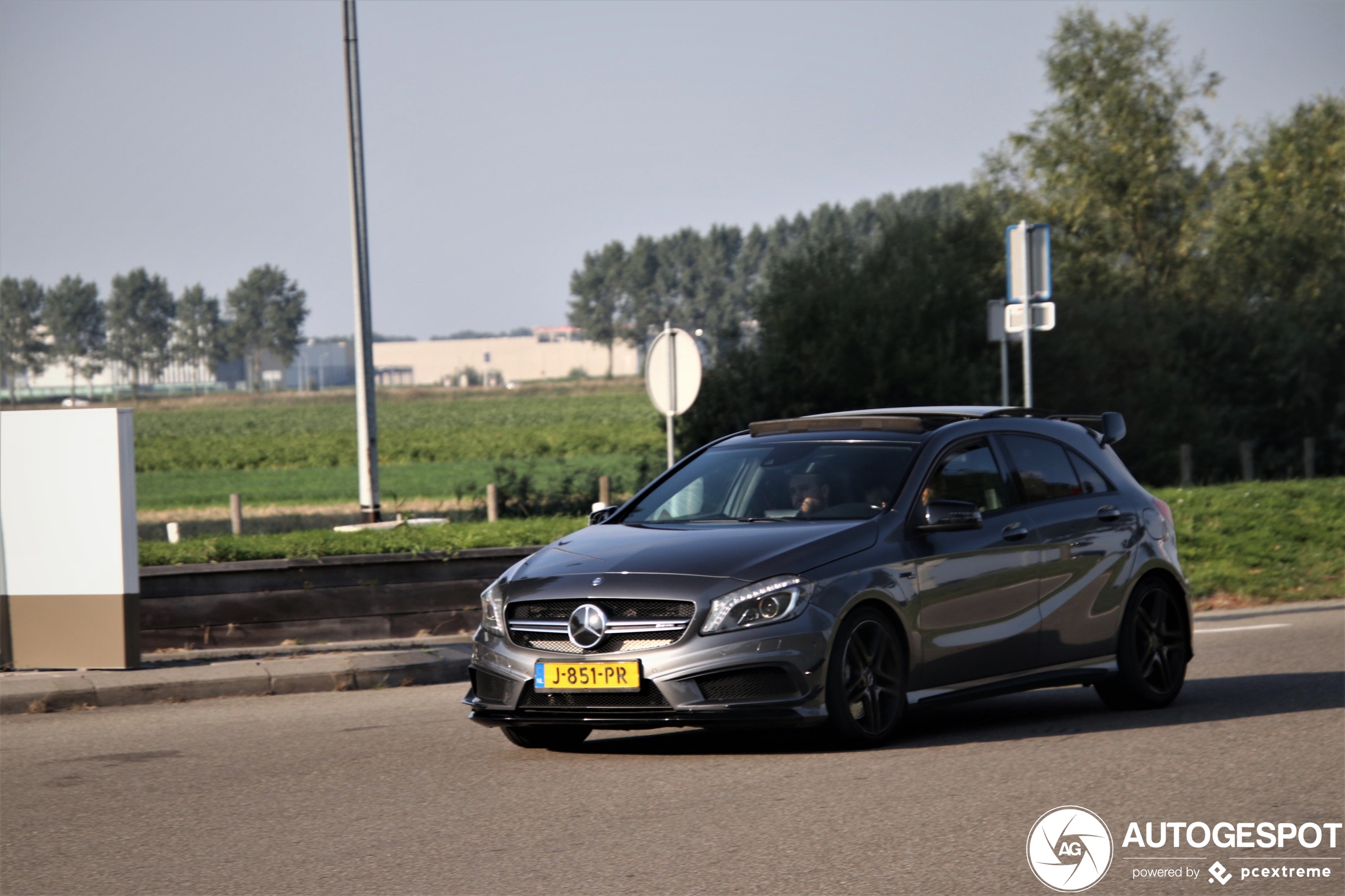 Mercedes-Benz A 45 AMG