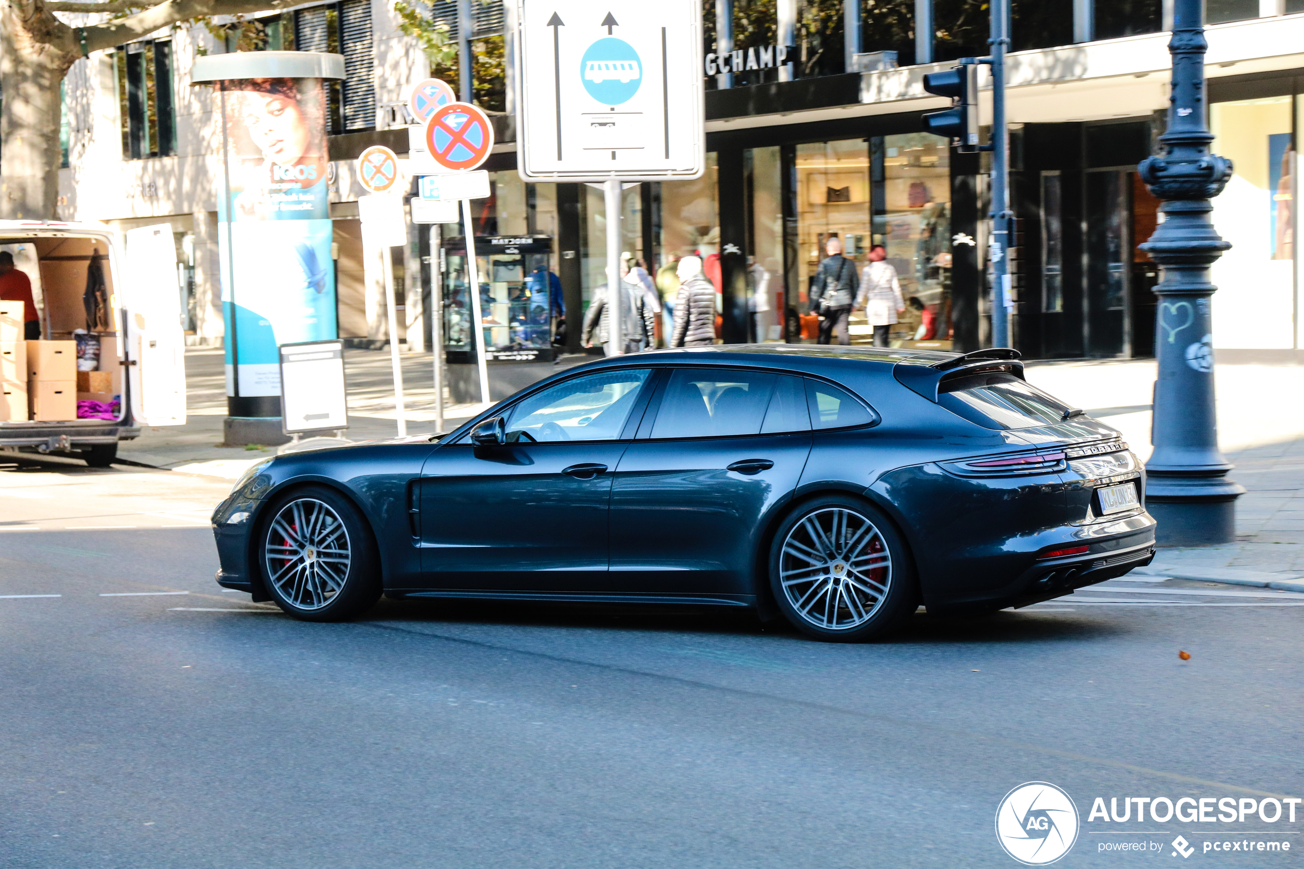 Porsche 971 Panamera Turbo Sport Turismo