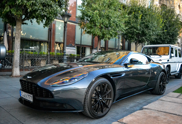 Aston Martin DB11 V8