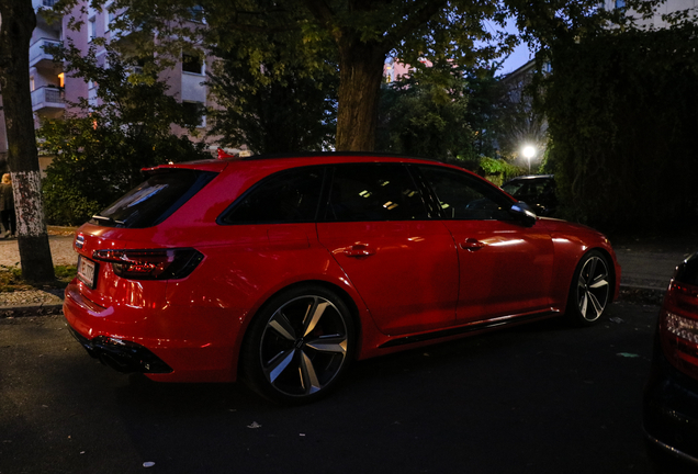 Audi RS4 Avant B9