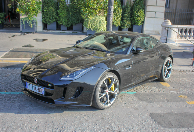 Jaguar F-TYPE R Coupé