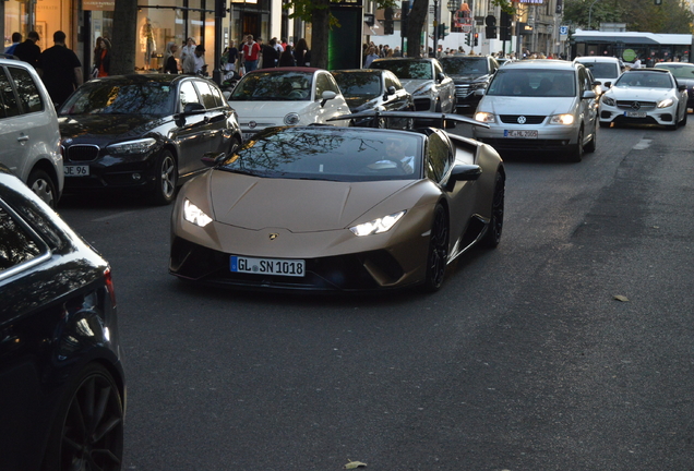 Lamborghini Huracán LP640-4 Performante Spyder