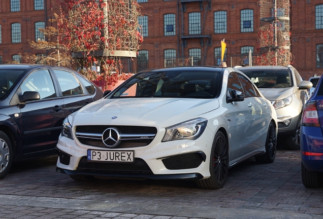 Mercedes-Benz CLA 45 AMG C117